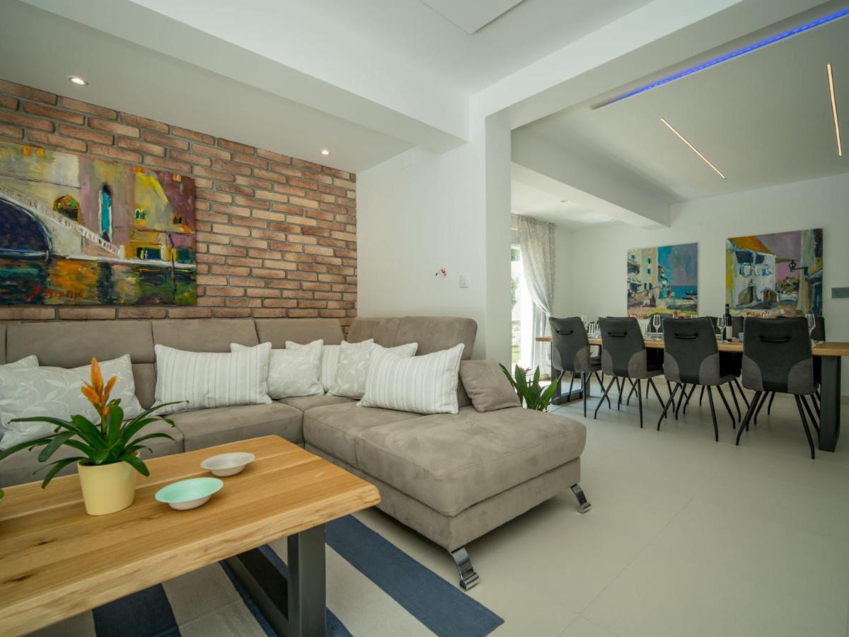 Holiday Home Andela By Interhome Dobrinj Екстериор снимка